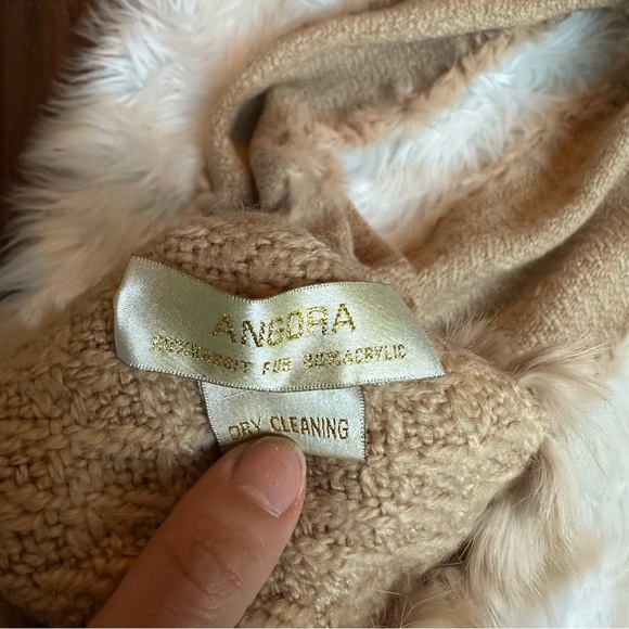 Vintage Angora Rabbit Fur Trim Tan Knit Scarf Minimalist Classic - Picture 4 of 6